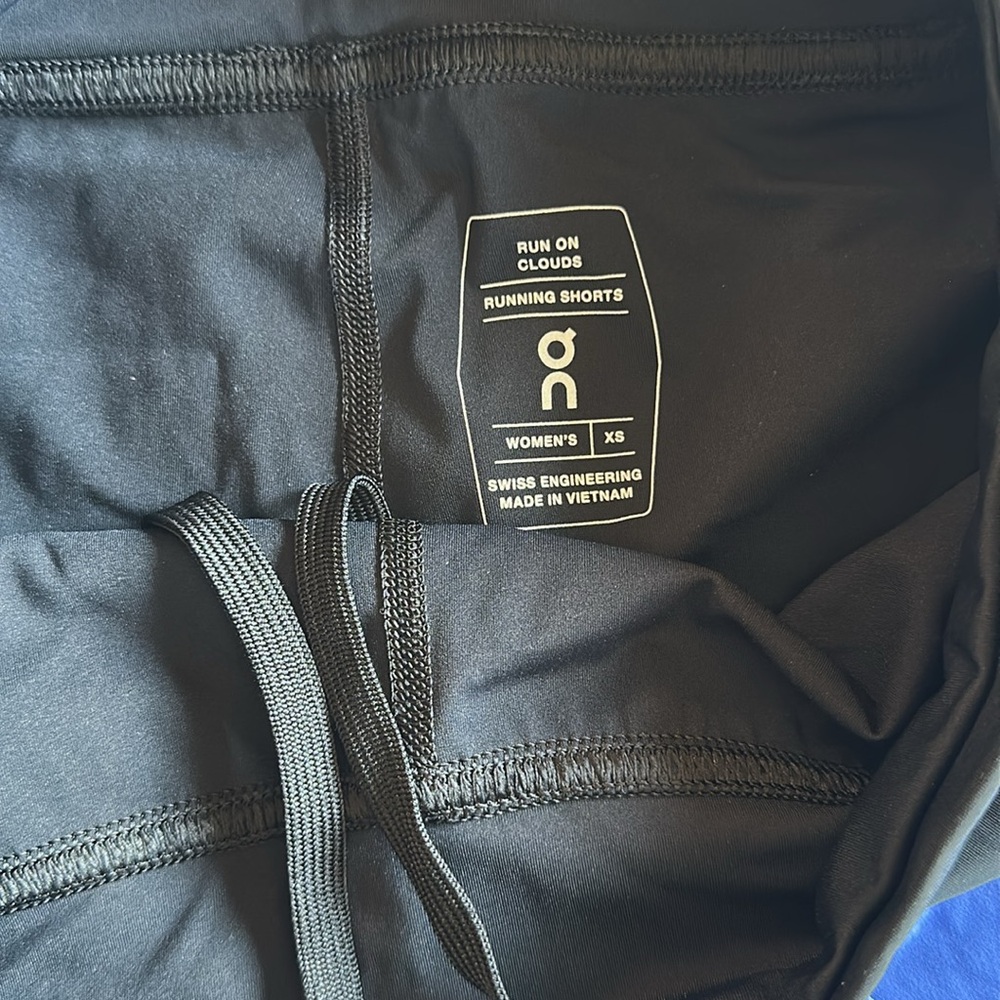 On Running Shorts XS Cobalt / Black - Picture 11 of 14